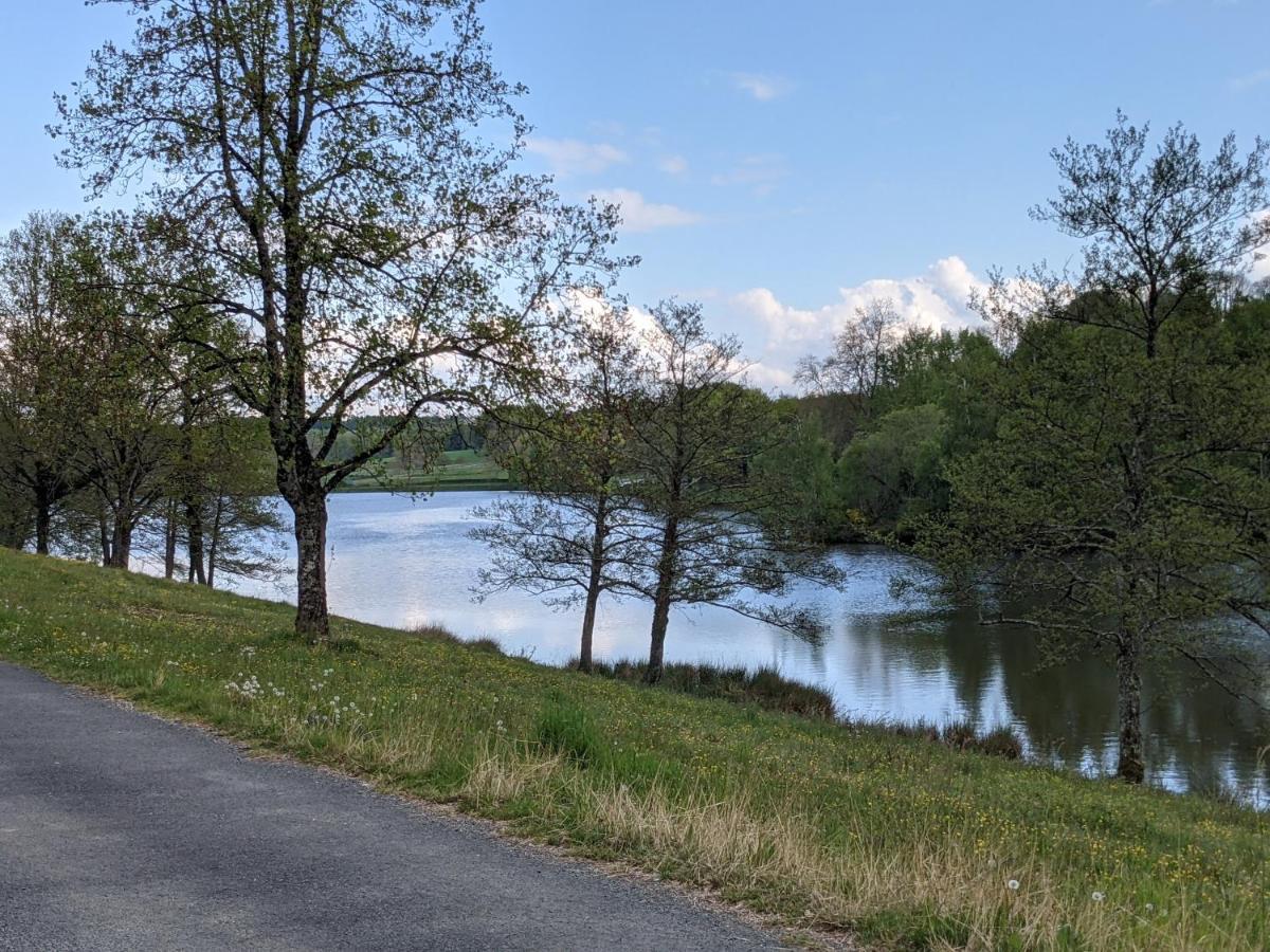 Camping De Ladignac Le Long Bel Air Kültér fotó