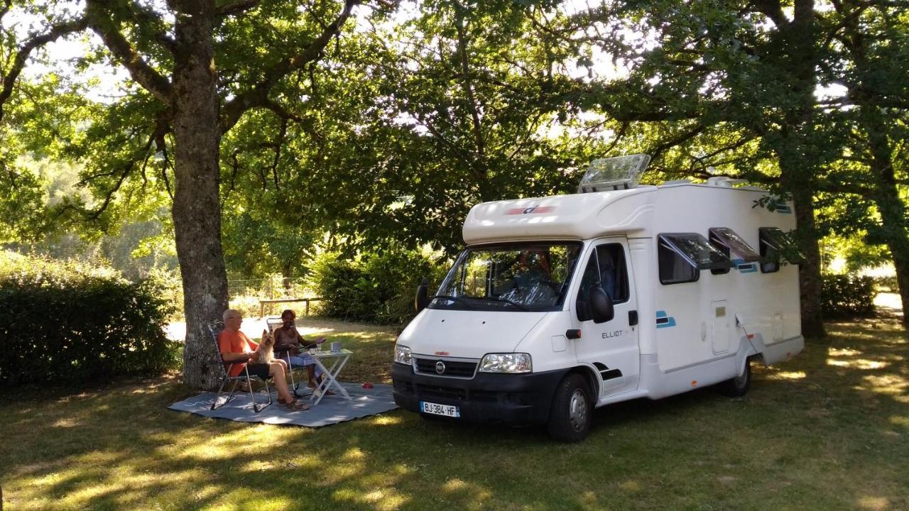 Camping De Ladignac Le Long Bel Air Kültér fotó