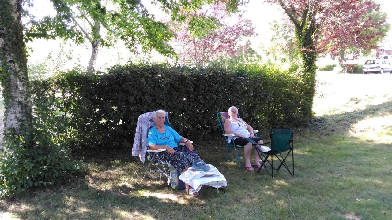 Camping De Ladignac Le Long Bel Air Kültér fotó