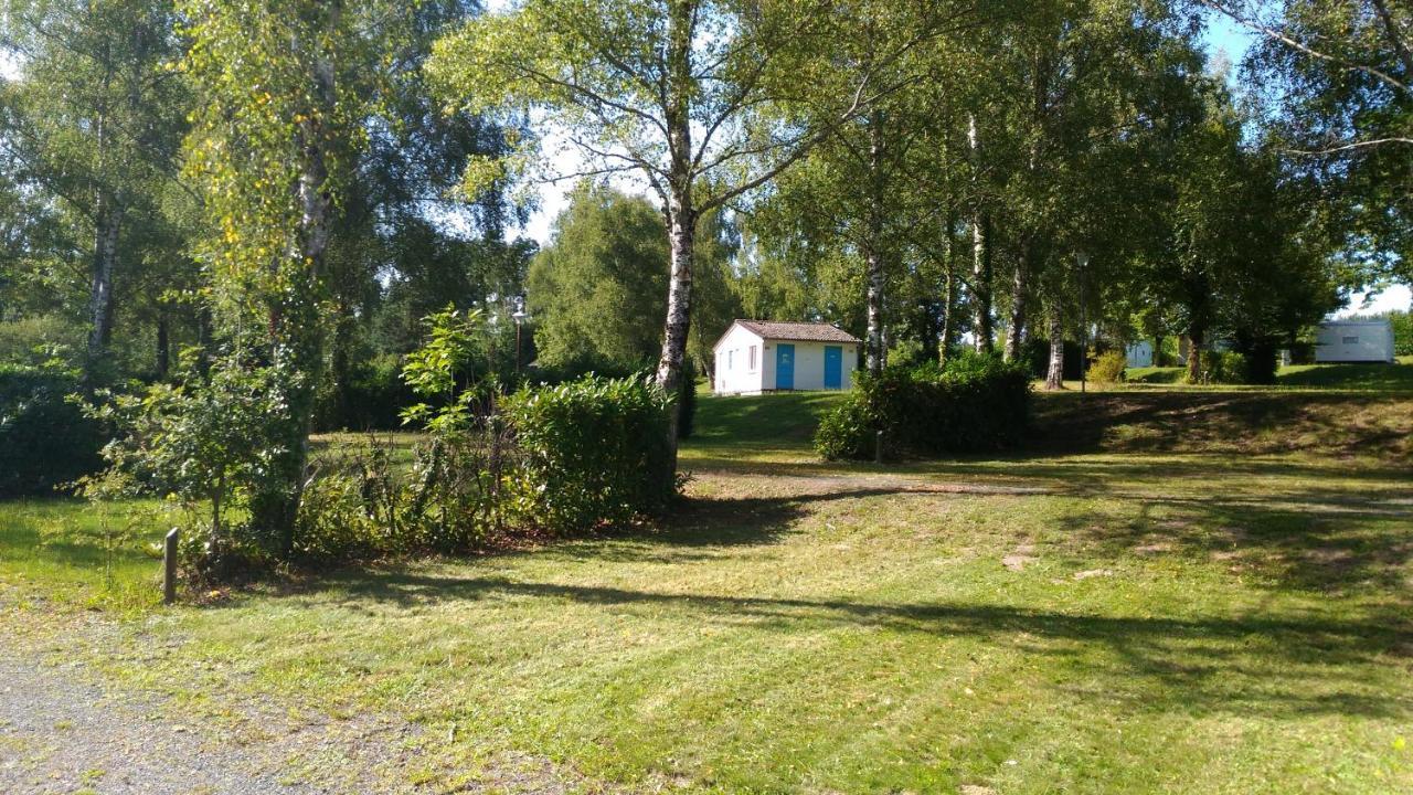 Camping De Ladignac Le Long Bel Air Kültér fotó