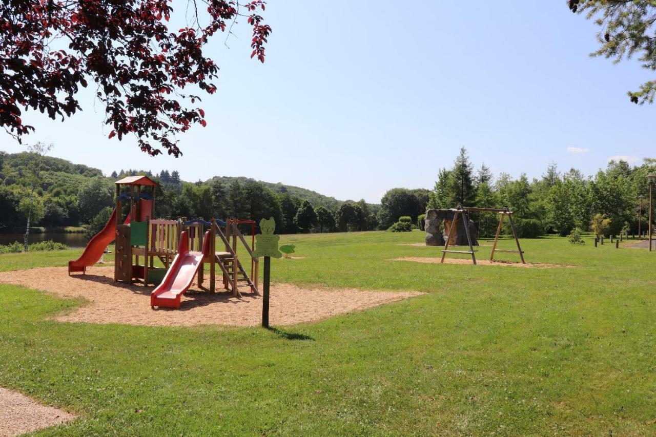 Camping De Ladignac Le Long Bel Air Kültér fotó