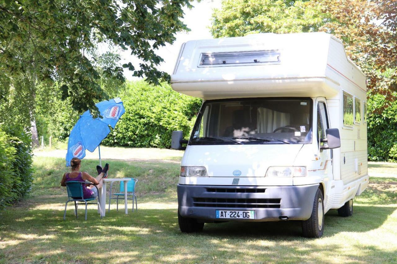 Camping De Ladignac Le Long Bel Air Kültér fotó